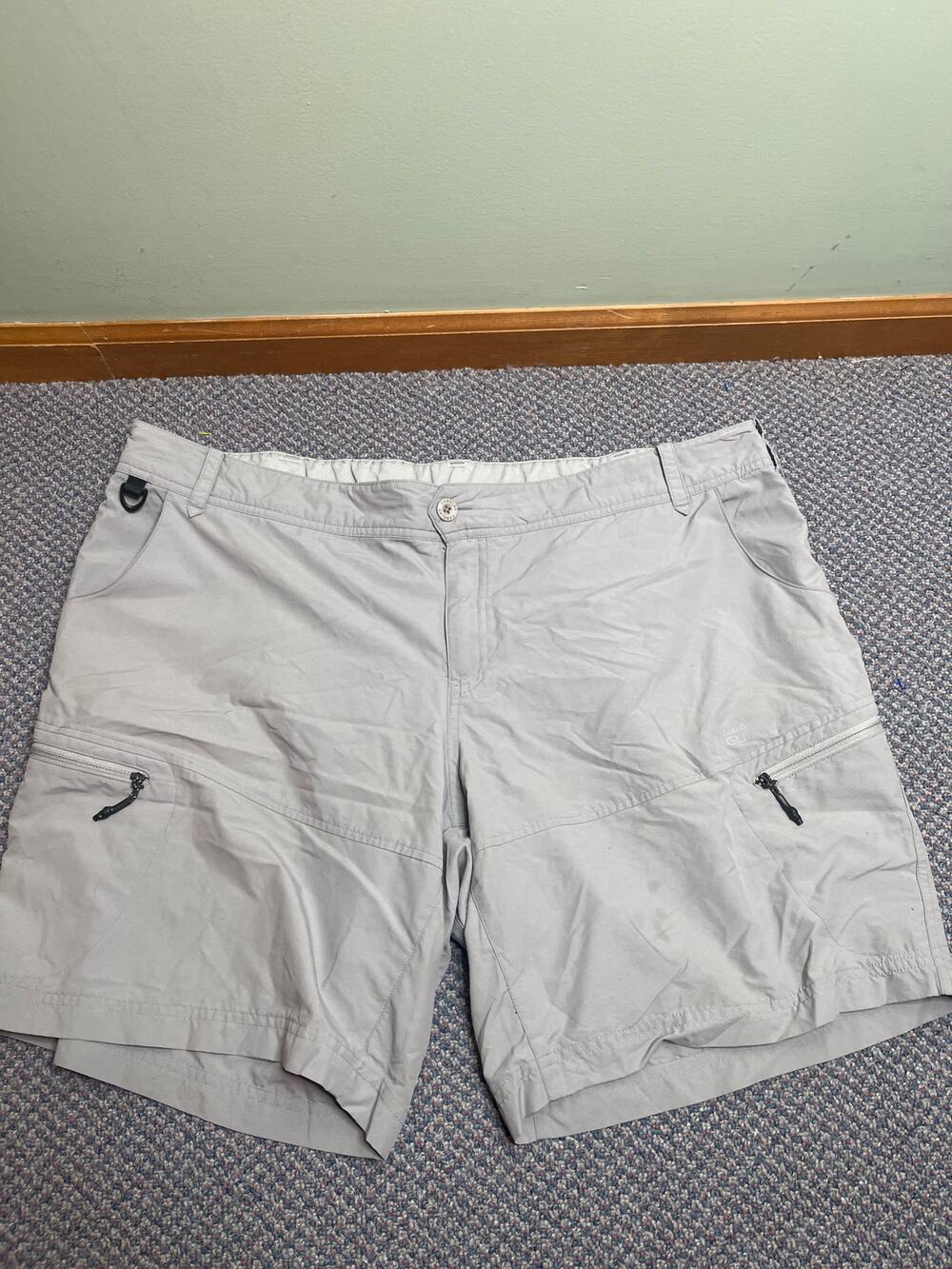 Cabela's Light Gray Guidewear Shorts XXL